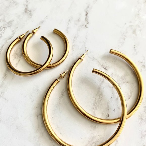 Gold Plated Lightweight Large or Medium Hoop Earrings - Picture 7 of 14